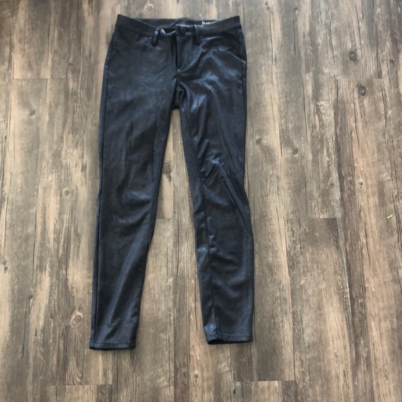 Blank NYC black pants - Picture 6 of 6
